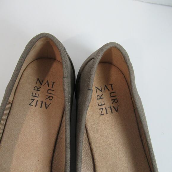 Naturalizer Flats Womens Size 8.5 M Tan Suede Seesee-N Loafers Shoes Casual NEW - Picture 3 of 12